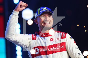 2022-07-30 - DENNIS Jake (gbr), Avalanche Andretti Formula E, BMW iFE.21, portrait during the 2022 London ePrix, 9th meeting of the 2021-22 ABB FIA Formula E World Championship, on the ExCeL London from July 30 to 31, in London, United Kingdom - AUTO - 2022 FORMULA E LONDON EPRIX - FORMULA E - MOTORS
