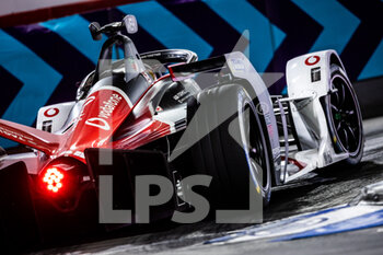2022-07-31 - 94 WEHRLEIN Pascal (ger), TAG Heuer Porsche Formula E Team, Porsche 99X Electric, action during the 2022 London ePrix, 9th meeting of the 2021-22 ABB FIA Formula E World Championship, on the ExCeL London from July 30 to 31, in London, United Kingdom - AUTO - 2022 FORMULA E LONDON EPRIX - FORMULA E - MOTORS
