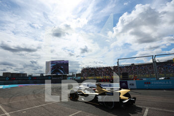 2022-07-31 - 13 DA COSTA Antonio Felix (por), DS Techeetah, DS E-Tense FE21, action during the 2022 London ePrix, 9th meeting of the 2021-22 ABB FIA Formula E World Championship, on the ExCeL London from July 30 to 31, in London, United Kingdom - AUTO - 2022 FORMULA E LONDON EPRIX - FORMULA E - MOTORS