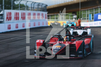 2022-07-31 - 23 BUEMI Sébastien (swi), Nissan e.dams, Nissan IM03, action during the 2022 London ePrix, 9th meeting of the 2021-22 ABB FIA Formula E World Championship, on the ExCeL London from July 30 to 31, in London, United Kingdom - AUTO - 2022 FORMULA E LONDON EPRIX - FORMULA E - MOTORS