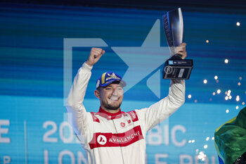 2022-07-31 - DENNIS Jake (gbr), Avalanche Andretti Formula E, BMW iFE.21, portrait podium during the 2022 London ePrix, 9th meeting of the 2021-22 ABB FIA Formula E World Championship, on the ExCeL London from July 30 to 31, in London, United Kingdom - AUTO - 2022 FORMULA E LONDON EPRIX - FORMULA E - MOTORS