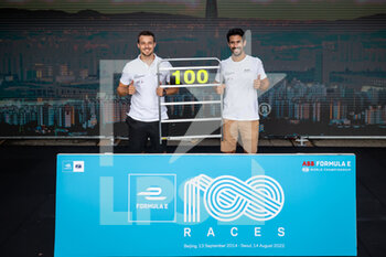 11/08/2022 - Celebration of the 100th race of ABB Formula E World Championship with DI GRASSI Lucas (bra), ROKiT Venturi Racing, Mercedes-EQ Silver Arrow 02, portrait and Jeremy Colançon, engineer of ROKiT Venturi Racing during the 2022 Seoul ePrix, 10th meeting of the 2021-22 ABB FIA Formula E World Championship, on the Seoul Street Circuit from August 12 to 14, in Seoul, South Korea - AUTO - 2022 FORMULA E SEOUL EPRIX - FORMULA E - MOTORI