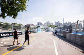 12/08/2022 - LOTTERER André (ger), TAG Heuer Porsche Formula E Team, Porsche 99X Electric, portrait trackwalk during the 2022 Seoul ePrix, 10th meeting of the 2021-22 ABB FIA Formula E World Championship, on the Seoul Street Circuit from August 12 to 14, in Seoul, South Korea - AUTO - 2022 FORMULA E SEOUL EPRIX - FORMULA E - MOTORI
