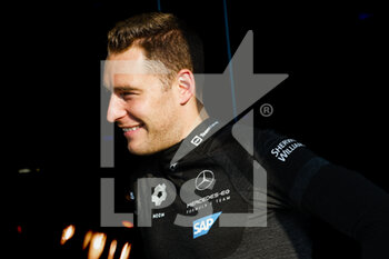 12/08/2022 - Vandoorne Stoffel (bel), Mercedes-EQ Silver Arrow 02, portrait during the 2022 Seoul ePrix, 10th meeting of the 2021-22 ABB FIA Formula E World Championship, on the Seoul Street Circuit from August 12 to 14, in Seoul, South Korea - AUTO - 2022 FORMULA E SEOUL EPRIX - FORMULA E - MOTORI