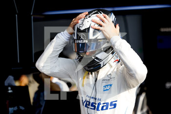 12/08/2022 - Vandoorne Stoffel (bel), Mercedes-EQ Silver Arrow 02, portrait during the 2022 Seoul ePrix, 10th meeting of the 2021-22 ABB FIA Formula E World Championship, on the Seoul Street Circuit from August 12 to 14, in Seoul, South Korea - AUTO - 2022 FORMULA E SEOUL EPRIX - FORMULA E - MOTORI