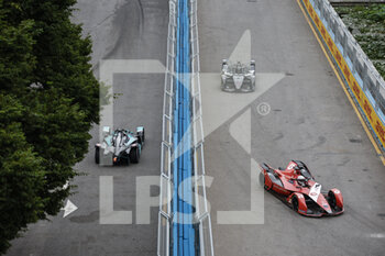 2022-08-13 - 28 ASKEW Oliver (usa), Avalanche Andretti Formula E, BMW iFE.21, action 11 DI GRASSI Lucas (bra), ROKiT Venturi Racing, Mercedes-EQ Silver Arrow 02, action 10 BIRD Sam (gbr), Jaguar TCS Racing, Jaguar I-Type 5, action during the 2022 Seoul ePrix, 10th meeting of the 2021-22 ABB FIA Formula E World Championship, on the Seoul Street Circuit from August 12 to 14, in Seoul, South Korea - AUTO - 2022 FORMULA E SEOUL EPRIX - FORMULA E - MOTORS