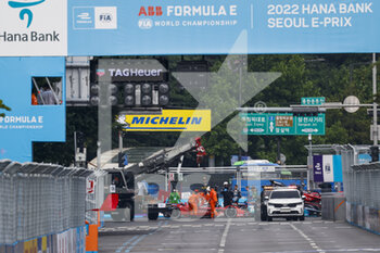 2022-08-13 - First lap crash during the 2022 Seoul ePrix, 10th meeting of the 2021-22 ABB FIA Formula E World Championship, on the Seoul Street Circuit from August 12 to 14, in Seoul, South Korea - AUTO - 2022 FORMULA E SEOUL EPRIX - FORMULA E - MOTORS
