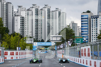 2022-08-13 - 37 Cassidy Nick (nzl), Envision Racing, Audi e-tron FE07, 10 Nato Norman (fra), Jaguar TCS Racing, Jaguar I-Type 5, action during the 2022 Seoul ePrix, 10th meeting of the 2021-22 ABB FIA Formula E World Championship, on the Seoul Street Circuit from August 12 to 14, in Seoul, South Korea - AUTO - 2022 FORMULA E SEOUL EPRIX - FORMULA E - MOTORS