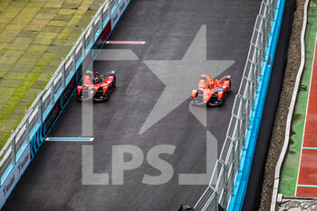 2022-08-13 - 22 GUNTHER Maximilian (ger), Nissan e.dams, Nissan IM03, 29 SIMS Alexander (gbr), Mahindra Racing, Mahindra M7Electro, action during the 2022 Seoul ePrix, 10th meeting of the 2021-22 ABB FIA Formula E World Championship, on the Seoul Street Circuit from August 12 to 14, in Seoul, South Korea - AUTO - 2022 FORMULA E SEOUL EPRIX - FORMULA E - MOTORS