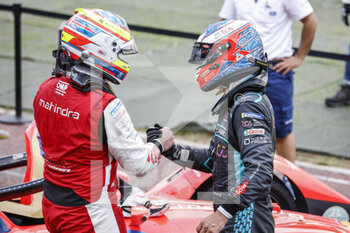 2022-08-13 - EVANS Mitch (nzl), Jaguar TCS Racing, Jaguar I-Type 5, portrait celebration victory ROWLAND Oliver (gbr), Mahindra Racing, Mahindra M7Electro, portrait during the 2022 Seoul ePrix, 10th meeting of the 2021-22 ABB FIA Formula E World Championship, on the Seoul Street Circuit from August 12 to 14, in Seoul, South Korea - AUTO - 2022 FORMULA E SEOUL EPRIX - FORMULA E - MOTORS