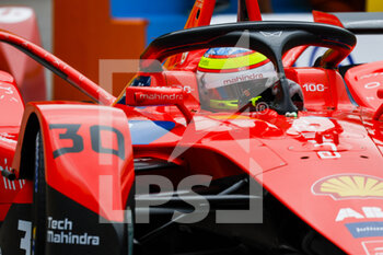 2022-08-14 - 30 Rowland Oliver (gbr), Mahindra Racing, Mahindra M7Electro, action during the 2022 Seoul ePrix, 10th meeting of the 2021-22 ABB FIA Formula E World Championship, on the Seoul Street Circuit from August 12 to 14, in Seoul, South Korea - AUTO - 2022 FORMULA E SEOUL EPRIX - FORMULA E - MOTORS