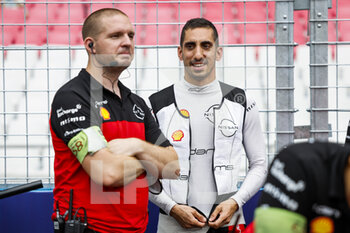 2022-08-14 - Buemi Sébastien (swi), Nissan e.dams, Nissan IM03, portrait on the grid during the 2022 Seoul ePrix, 10th meeting of the 2021-22 ABB FIA Formula E World Championship, on the Seoul Street Circuit from August 12 to 14, in Seoul, South Korea - AUTO - 2022 FORMULA E SEOUL EPRIX - FORMULA E - MOTORS