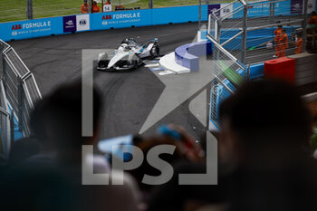 2022-08-14 - 05 Vandoorne Stoffel (bel), Mercedes-EQ Silver Arrow 02, action during the 2022 Seoul ePrix, 10th meeting of the 2021-22 ABB FIA Formula E World Championship, on the Seoul Street Circuit from August 12 to 14, in Seoul, South Korea - AUTO - 2022 FORMULA E SEOUL EPRIX - FORMULA E - MOTORS