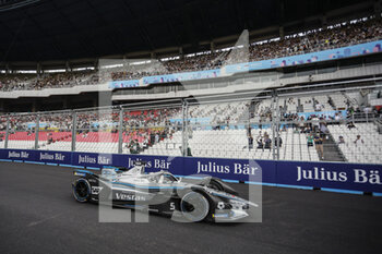 2022-08-14 - 05 VANDOORNE Stoffel (bel), Mercedes-EQ Silver Arrow 02, action celebration his formula e world championship during the 2022 Seoul ePrix, 10th meeting of the 2021-22 ABB FIA Formula E World Championship, on the Seoul Street Circuit from August 12 to 14, in Seoul, South Korea - AUTO - 2022 FORMULA E SEOUL EPRIX - FORMULA E - MOTORS