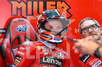 2022-05-28 - Miller Jack Aus Ducati Lenovo Team Ducati in the pits - 2022 GRAN PREMIO D’ITALIA OAKLEY QUALIFYING - MOTOGP - MOTORS