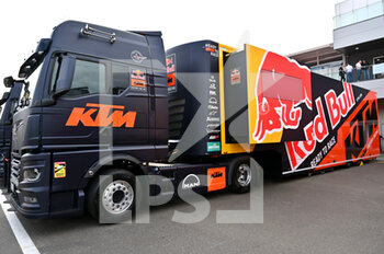 2022-08-21 - Red Bull Ktm Factory Racing Ktm - CRYPTODATA MOTORRAD GRAND PRIX VON OSTERREICH PADDOCK-BOX-CIRCUIT - MOTOGP - MOTORS