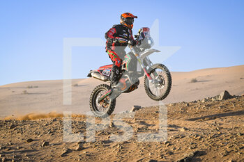 2022-01-01 - 163 Aoulad Ali Mohamedsaid (mar), Morocco Racing Team, KTM Rallyreplica, Moto, action during the Stage 1A of the Dakar Rally 2022 between Jeddah and Hail, on January 1st 2022 in Hail, Saudi Arabia - STAGE 1A OF THE DAKAR RALLY 2022 BETWEEN JEDDAH AND HAIL - RALLY - MOTORS