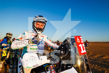2022-01-01 - Moto atmosphere during the Stage 1A of the Dakar Rally 2022 between Jeddah and Hail, on January 1st 2022 in Hail, Saudi Arabia - STAGE 1A OF THE DAKAR RALLY 2022 BETWEEN JEDDAH AND HAIL - RALLY - MOTORS