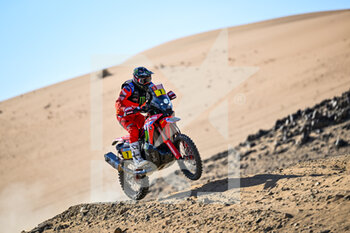 2022-01-01 - 07 Quintanilla Pablo (chl), Monster Energy Honda Team 2022, Honda CRF 450 Rally, Moto,Motul, action during the Stage 1A of the Dakar Rally 2022 between Jeddah and Hail, on January 1st 2022 in Hail, Saudi Arabia - STAGE 1A OF THE DAKAR RALLY 2022 BETWEEN JEDDAH AND HAIL - RALLY - MOTORS