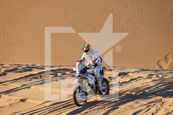 2022-01-01 - 157 Winkler Aldo (ita), KTM Motoclub Yashica, KTM 450 Rally Factory Replica, Moto, action during the Stage 1A of the Dakar Rally 2022 between Jeddah and Hail, on January 1st 2022 in Hail, Saudi Arabia - STAGE 1A OF THE DAKAR RALLY 2022 BETWEEN JEDDAH AND HAIL - RALLY - MOTORS