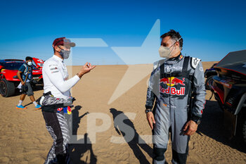 2022-01-01 - Cruz Lucas (spa), Team Audi Sport, Audi RS Q e-tron, Auto FIA T1/T2, Despres Cyril (fra), PH Sport, Abu Dhabi Racing, Peugeot 3008 DKR, Auto FIA T1/T2, portrait during the Stage 1A of the Dakar Rally 2022 between Jeddah and Hail, on January 1st 2022 in Hail, Saudi Arabia - STAGE 1A OF THE DAKAR RALLY 2022 BETWEEN JEDDAH AND HAIL - RALLY - MOTORS