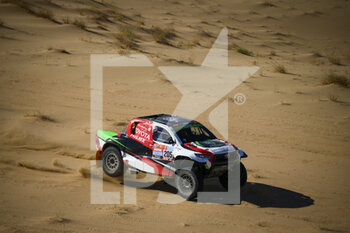 2022-01-01 - 205 Al Rajhi Yazeed (sau), Orr Michael (gbr), Overdrive Toyota, Toyota Hilux Overdrive, Auto FIA T1/T2, W2RC, action during the Stage 1A of the Dakar Rally 2022 between Jeddah and Hail, on January 1st 2022 in Hail, Saudi Arabia - STAGE 1A OF THE DAKAR RALLY 2022 BETWEEN JEDDAH AND HAIL - RALLY - MOTORS