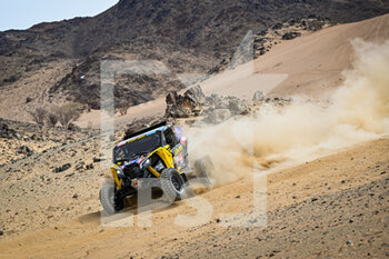 2022-01-01 - 408 Taylor Molly (aus), Moscatt Dale (aus), Can-Am Factory South Racing, Can-Am XRS, T4 FIA SSV, Motul, action during the Stage 1A of the Dakar Rally 2022 between Jeddah and Hail, on January 1st 2022 in Hail, Saudi Arabia - STAGE 1A OF THE DAKAR RALLY 2022 BETWEEN JEDDAH AND HAIL - RALLY - MOTORS
