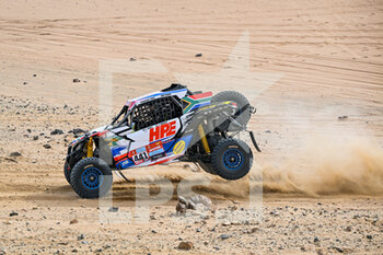 2022-01-01 - 441 Minnitt Geoff (zaf), Rousseau Siegfried (zaf), South Racing Can-Am, Can-Am Maverick X3, T4 FIA SSV, Motul, action during the Stage 1A of the Dakar Rally 2022 between Jeddah and Hail, on January 1st 2022 in Hail, Saudi Arabia - STAGE 1A OF THE DAKAR RALLY 2022 BETWEEN JEDDAH AND HAIL - RALLY - MOTORS