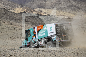 2022-01-01 - 504 Van Kasteren Janus (nld), Snijders Marcel (nld), Rodewald Darek (pol), Petronas Team de Rooy Iveco, Iveco Powerstar, T5 FIA Camion, action during the Stage 1A of the Dakar Rally 2022 between Jeddah and Hail, on January 1st 2022 in Hail, Saudi Arabia - STAGE 1A OF THE DAKAR RALLY 2022 BETWEEN JEDDAH AND HAIL - RALLY - MOTORS