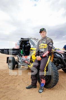 2022-01-01 - 401 Jones Austin (usa), Gugelmin Gustavo (bra), Can-Am Factory South Racing, Can-Am XRS, T4 FIA SSV, Motul, during the Stage 1A of the Dakar Rally 2022 between Jeddah and Hail, on January 1st 2022 in Hail, Saudi Arabia - STAGE 1A OF THE DAKAR RALLY 2022 BETWEEN JEDDAH AND HAIL - RALLY - MOTORS