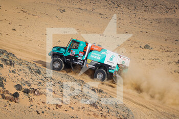 2022-01-01 - 515 Versteijnen Victor Willem Come (nld), Buursen Rob (nld), Smits Randy (nld), Petronas Team de Rooy Iveco, Iveco Powerstar, T5 FIA Camion, action during the Stage 1A of the Dakar Rally 2022 between Jeddah and Hail, on January 1st 2022 in Hail, Saudi Arabia - STAGE 1A OF THE DAKAR RALLY 2022 BETWEEN JEDDAH AND HAIL - RALLY - MOTORS