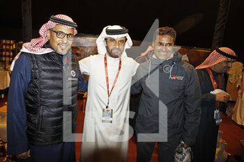 2022-01-01 - Mohamed Ben Sulayem F.I.A President, HHR Prince Khalid bin Sultan Al-Abdullah Al-Faisal, President of SAMF, Al-Attiyah Nasser (qat), Toyota Gazoo Racing, Toyota GR DKR Hilux T1+, Auto FIA T1/T2, W2RC, action during the Stage 1A of the Dakar Rally 2022 between Jeddah and Hail, on January 1st 2022 in Hail, Saudi Arabia - STAGE 1A OF THE DAKAR RALLY 2022 BETWEEN JEDDAH AND HAIL - RALLY - MOTORS
