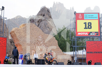 2022-01-01 - 18 Price Toby (aus), Red Bull KTM Factory Racing, KTM 450 Rally Factory Replica, Moto, W2RC, action during the Podium Start of the Dakar Rally 2022, on January 1st 2022 in Hail, Saudi Arabia - PODIUM START OF THE DAKAR RALLY 2022 - RALLY - MOTORS