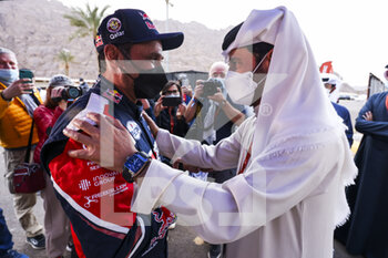 2022-01-01 - Al-Attiyah Nasser (qat), Toyota Gazoo Racing, Toyota GR DKR Hilux T1+, Auto FIA T1/T2, W2RC, Ben Sulaymen Mohammed (are), President of the FIA, portrait during the Podium Start of the Dakar Rally 2022, on January 1st 2022 in Hail, Saudi Arabia - PODIUM START OF THE DAKAR RALLY 2022 - RALLY - MOTORS