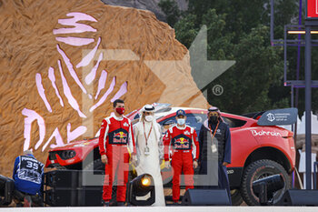 2022-01-01 - Loeb Sébastien (fra), Bahrain Raid Xtreme, BRX Prodrive Hunter T1+, Auto FIA T1/T2, Ben Sulaymen Mohammed (are), President of the FIA, portrait during the Podium Start of the Dakar Rally 2022, on January 1st 2022 in Hail, Saudi Arabia - PODIUM START OF THE DAKAR RALLY 2022 - RALLY - MOTORS
