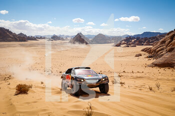 2022-01-02 - 210 Despres Cyril (fra), Perry Taye (zaf), PH Sport, Abu Dhabi Racing, Peugeot 3008 DKR, Auto FIA T1/T2, action during the Stage 1B of the Dakar Rally 2022 around Hail, on January 2nd, 2022 in Hail, Saudi Arabia - STAGE 1B OF THE DAKAR RALLY 2022 - RALLY - MOTORS