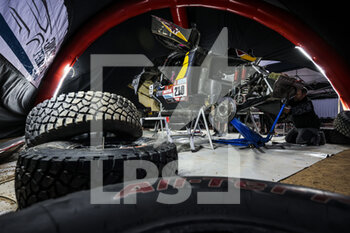 2022-01-02 - 210 Despres Cyril (fra), Perry Taye (zaf), PH Sport, Abu Dhabi Racing, Peugeot 3008 DKR, Auto FIA T1/T2, ambiance during the Stage 1B of the Dakar Rally 2022 around Hail, on January 2nd, 2022 in Hail, Saudi Arabia - STAGE 1B OF THE DAKAR RALLY 2022 - RALLY - MOTORS
