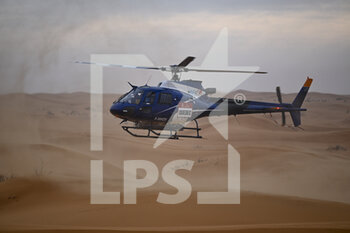 2022-01-03 - Helicopter during the Stage 2 of the Dakar Rally 2022 between Hail and Al Artawiya, on January 3rd 2022 in Al Artawiya, Saudi Arabia - STAGE 2 OF THE DAKAR RALLY 2022 BETWEEN HAIL AND AL ARTAWIYA - RALLY - MOTORS