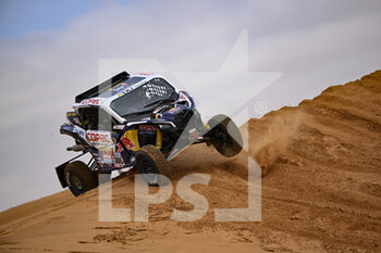 2022-01-03 - 305 Lopez Contardo Francisco (chl), Latrach Vinagre Juan Pablo (chl), EKS - South Racing, Can-Am XRS, T3 FIA, W2RC, action during the Stage 2 of the Dakar Rally 2022 between Hail and Al Artawiya, on January 3rd 2022 in Al Artawiya, Saudi Arabia - STAGE 2 OF THE DAKAR RALLY 2022 BETWEEN HAIL AND AL ARTAWIYA - RALLY - MOTORS