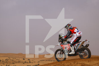 2022-01-03 - 35 Guillen Rivera Juan Pablo (mex), Nomadas Adventure, KTM 450 Rally, Moto, action during the Stage 2 of the Dakar Rally 2022 between Hail and Al Artawiya, on January 3rd 2022 in Al Artawiya, Saudi Arabia - STAGE 2 OF THE DAKAR RALLY 2022 BETWEEN HAIL AND AL ARTAWIYA - RALLY - MOTORS