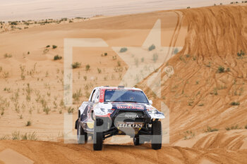 2022-01-03 - 201 Al-Attiyah Nasser (qat), Baumel Batthieu (fra), Toyota Gazoo Racing, Toyota GR DKR Hilux T1+, Auto FIA T1/T2, W2RC, action during the Stage 2 of the Dakar Rally 2022 between Hail and Al Artawiya, on January 3rd 2022 in Al Artawiya, Saudi Arabia - STAGE 2 OF THE DAKAR RALLY 2022 BETWEEN HAIL AND AL ARTAWIYA - RALLY - MOTORS