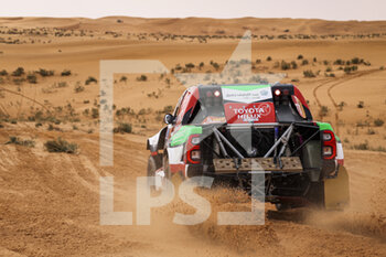 2022-01-03 - 205 Al Rajhi Yazeed (sau), Orr Michael (gbr), Overdrive Toyota, Toyota Hilux Overdrive, Auto FIA T1/T2, W2RC, action during the Stage 2 of the Dakar Rally 2022 between Hail and Al Artawiya, on January 3rd 2022 in Al Artawiya, Saudi Arabia - STAGE 2 OF THE DAKAR RALLY 2022 BETWEEN HAIL AND AL ARTAWIYA - RALLY - MOTORS