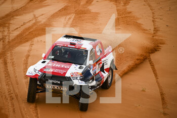 2022-01-03 - 207 De Villiers Giniel (zaf), Murphy Dennis (zaf), Toyota Gazoo Racing, Toyota GR DKR Hilux T1+, Auto FIA T1/T2, action during the Stage 2 of the Dakar Rally 2022 between Hail and Al Artawiya, on January 3rd 2022 in Al Artawiya, Saudi Arabia - STAGE 2 OF THE DAKAR RALLY 2022 BETWEEN HAIL AND AL ARTAWIYA - RALLY - MOTORS