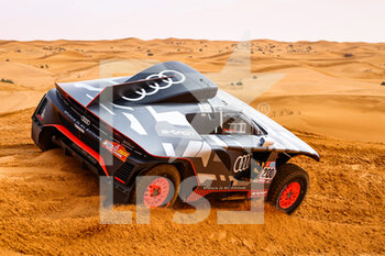 2022-01-03 - 200 Peterhansel Stéphane (fra), Boulanger Edouard (fra), Team Audi Sport, Audi RS Q e-tron, Auto FIA T1/T2, action during the Stage 2 of the Dakar Rally 2022 between Hail and Al Artawiya, on January 3rd 2022 in Al Artawiya, Saudi Arabia - STAGE 2 OF THE DAKAR RALLY 2022 BETWEEN HAIL AND AL ARTAWIYA - RALLY - MOTORS