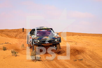 2022-01-03 - 206 Al Qassimi Sheikh Khalid (are), Von Zitzewitz Dirk (ger), PH Sport, Abu Dhabi Racing, Peugeot 3008 DKR, Auto FIA T1/T2, action during the Stage 2 of the Dakar Rally 2022 between Hail and Al Artawiya, on January 3rd 2022 in Al Artawiya, Saudi Arabia - STAGE 2 OF THE DAKAR RALLY 2022 BETWEEN HAIL AND AL ARTAWIYA - RALLY - MOTORS