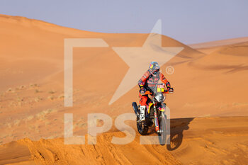 2022-01-04 - 01 Benavides Kevin (arg), Red Bull KTM Factory Racing, KTM 450 Rally Factory Replica, Moto, W2RC, action during the Stage 3 of the Dakar Rally 2022 between Al Qaysumah and Al Qaysumah, on January 4th 2022 in Al Qaysumah, Saudi Arabia - STAGE 3 OF THE DAKAR RALLY 2022 BETWEEN AL QAYSUMAH AND AL QAYSUMAH - RALLY - MOTORS
