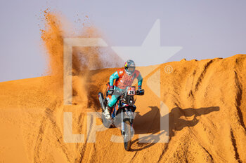 2022-01-04 - 24 Chapelière Camille (fra), Team Baines Rally, KTM 450 Rally Replica, Moto, W2RC, action during the Stage 3 of the Dakar Rally 2022 between Al Qaysumah and Al Qaysumah, on January 4th 2022 in Al Qaysumah, Saudi Arabia - STAGE 3 OF THE DAKAR RALLY 2022 BETWEEN AL QAYSUMAH AND AL QAYSUMAH - RALLY - MOTORS