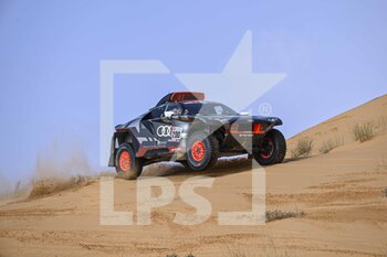 2022-01-04 - 200 Peterhansel Stéphane (fra), Boulanger Edouard (fra), Team Audi Sport, Audi RS Q e-tron, Auto FIA T1/T2, action during the Stage 3 of the Dakar Rally 2022 between Al Artawiya and Al Qaysumah, on January 4th 2022 in Al Qaysumah, Saudi Arabia - STAGE 3 OF THE DAKAR RALLY 2022 BETWEEN AL QAYSUMAH AND AL QAYSUMAH - RALLY - MOTORS