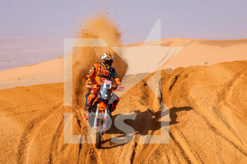 2022-01-04 - 90 Petrucci Danilo (ita), Tech 3 KTM Factory Racing, KTM 450 Rally Factory Replica, Moto, W2RC, action during the Stage 3 of the Dakar Rally 2022 between Al Qaysumah and Al Qaysumah, on January 4th 2022 in Al Qaysumah, Saudi Arabia - STAGE 3 OF THE DAKAR RALLY 2022 BETWEEN AL QAYSUMAH AND AL QAYSUMAH - RALLY - MOTORS