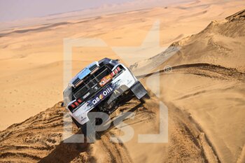 2022-01-04 - 236 Baud Lionel (fra), Garcin Jean-Pierre (fra), Peugeot 3008 DKR, PH Sport Auto FIA T1/T2, W2RC, action during the Stage 3 of the Dakar Rally 2022 between Al Artawiya and Al Qaysumah, on January 4th 2022 in Al Qaysumah, Saudi Arabia - STAGE 3 OF THE DAKAR RALLY 2022 BETWEEN AL QAYSUMAH AND AL QAYSUMAH - RALLY - MOTORS